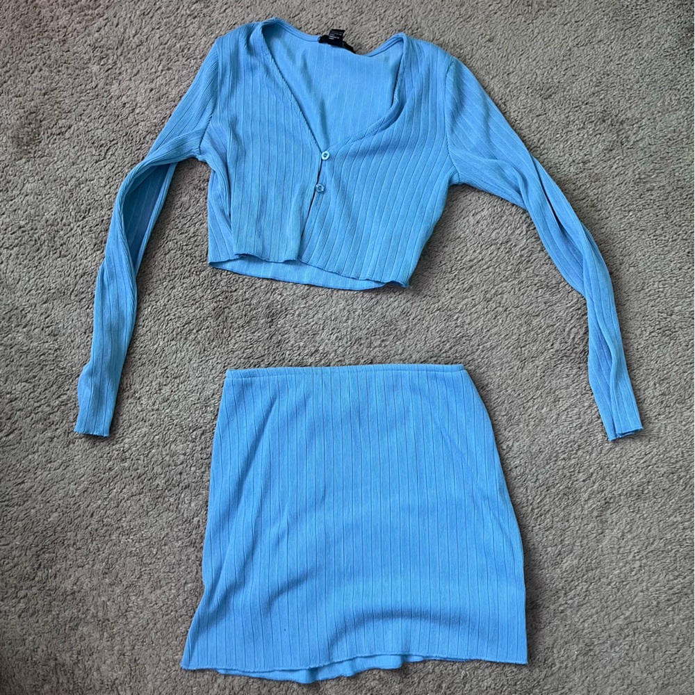 Forever 21 baby blue 2 piece skirt set with long sleeve cropped button top